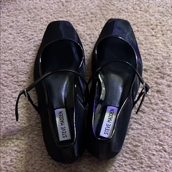 Steve Madden Black Jessey Mary Jane Shoes - Picture 3 of 5